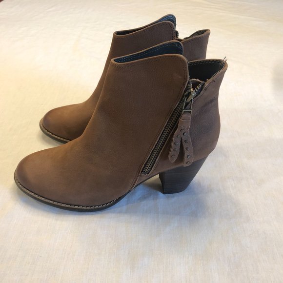 Steve Madden Whysper Leather Booties Ankle Boots Size 8 - Picture 3 of 10